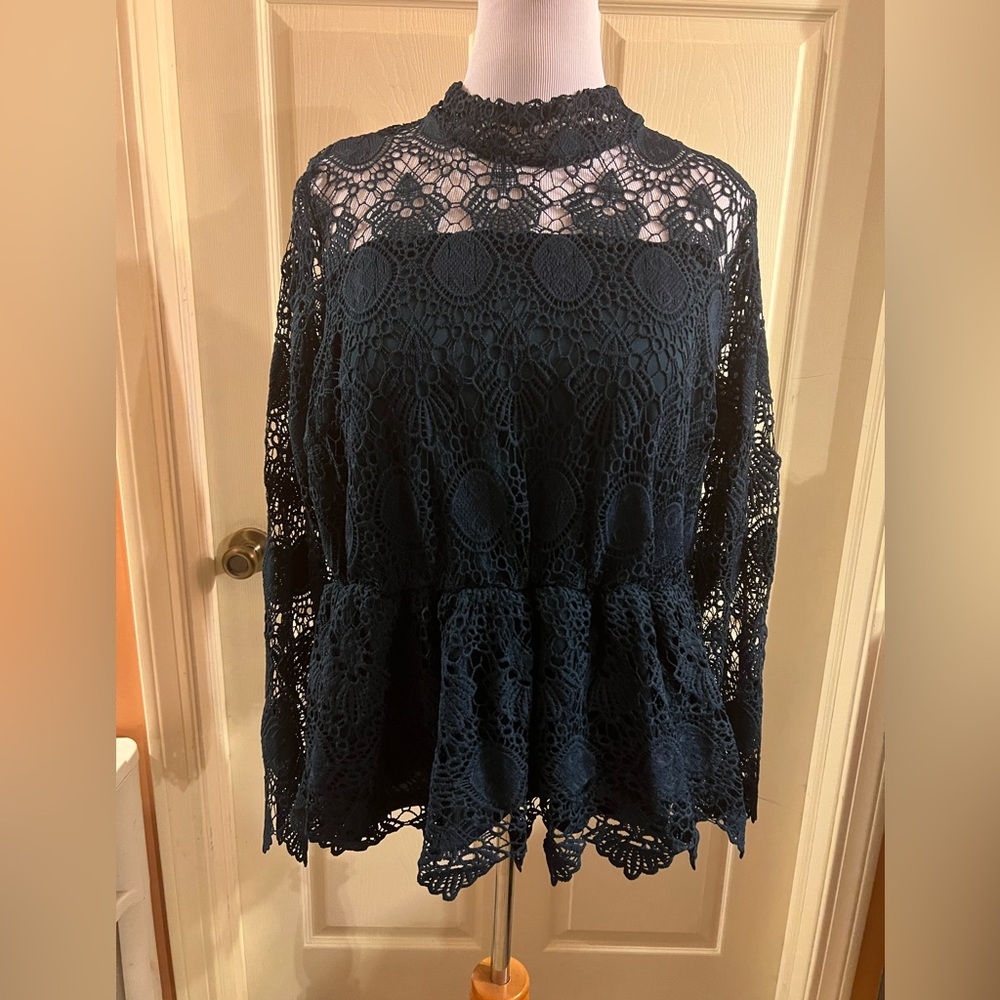 BNWT Crochet peplum blouse